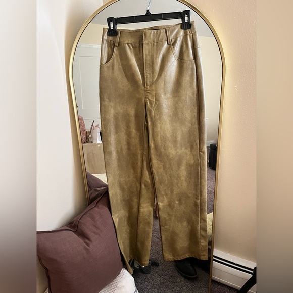 PrettyLittleThing Pants - PrettyLittleThing Olive Faux Leather Trousers